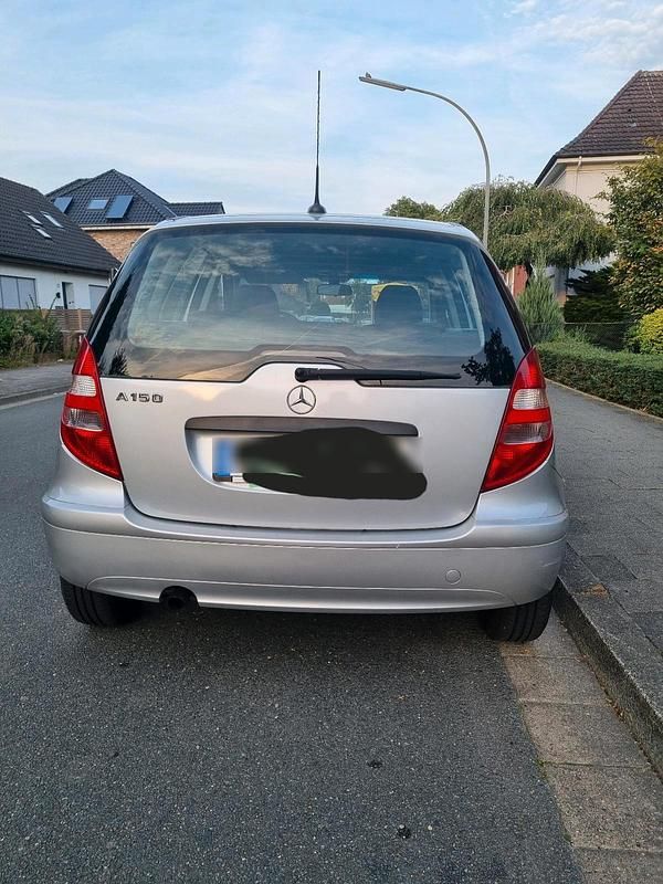 Silber Gebraucht 2005 Mercedes A150 Kleinwagen | 1.200 € (Superpreis) - Bild 1/4