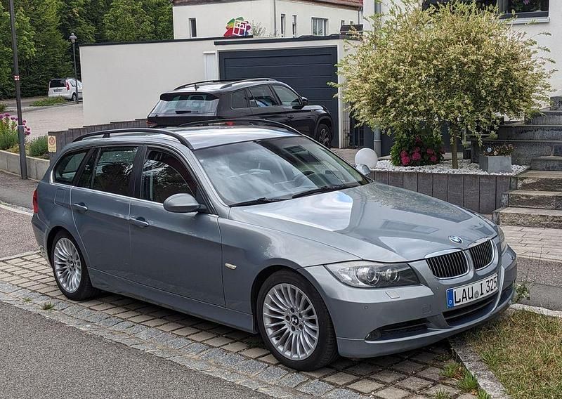 Gebraucht BMW 325 218 PS (160 kW) 2008 Grau Kombi