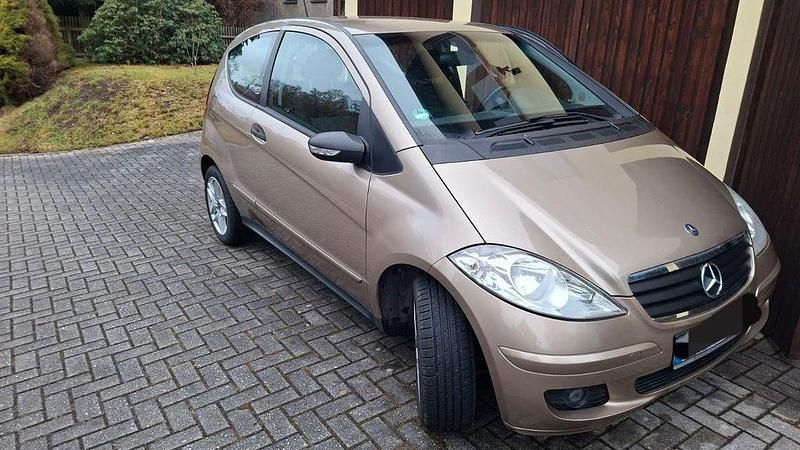 Gebraucht Mercedes A150 Classic 95 PS (69 kW) 2007 Gold Limousine