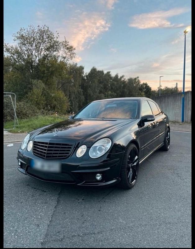 Gebraucht Mercedes E200 163 PS (119 kW) 2005 Schwarz Limousine