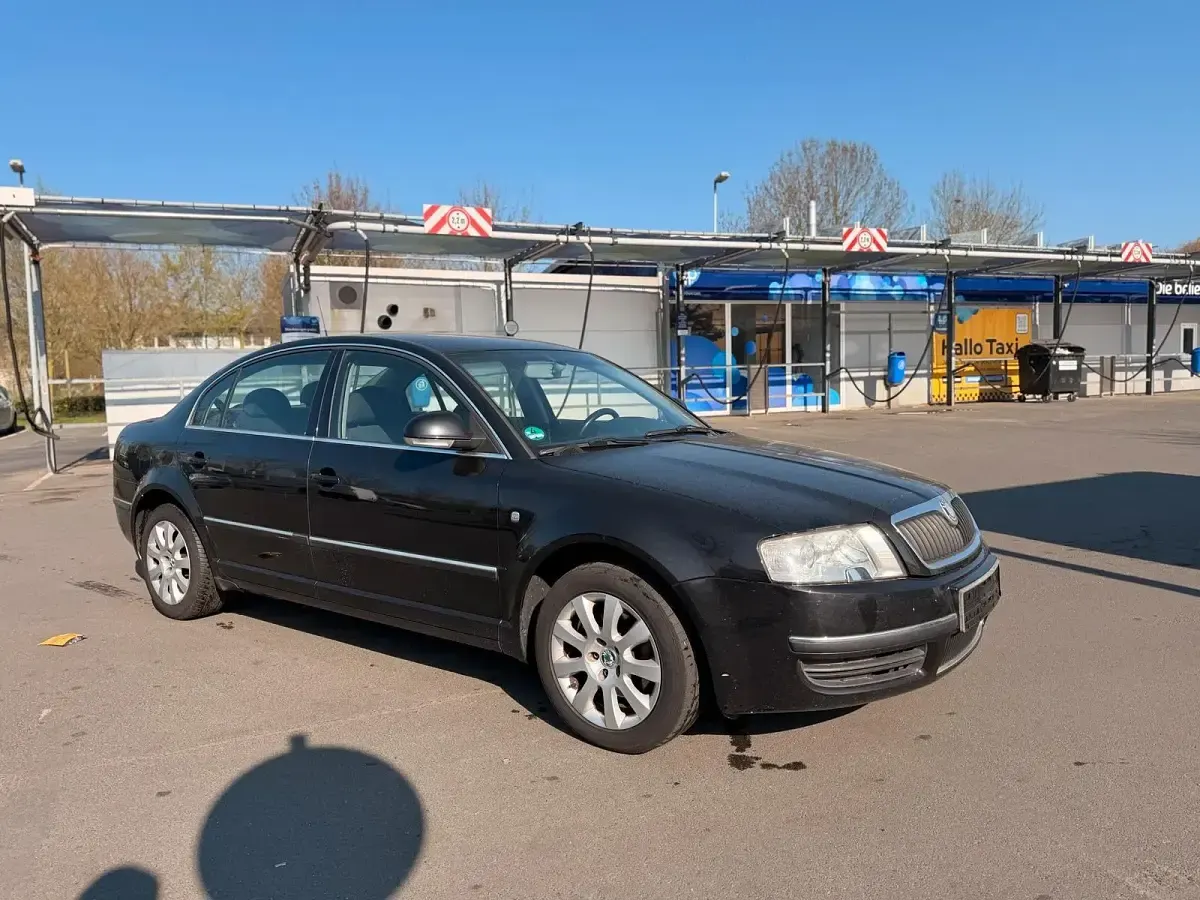 Brugt Skoda Superb 138 HK (101 kW) 2007 Sort Sedan