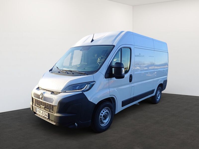Eisweiß Gebraucht 2024 Citroën Jumper Van / Kleinbus | 32.092 € (Guter Preis) - Bild 1/4