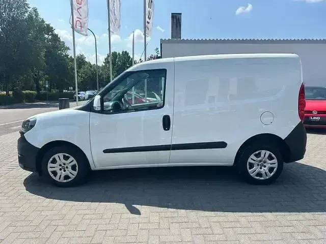 Gebraucht Fiat Doblò S 99 PS (72 kW) 2022 Weiß Van / Kleinbus