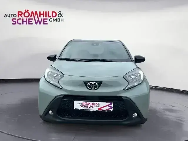 Gebraucht Toyota Aygo X Basis 72 PS (52 kW) 2025 Grün SUV