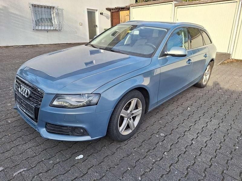 Blau Gebraucht 2011 Audi A4 Ambition Kombi | 8.000 € (Superpreis) - Bild 1/4