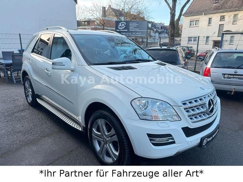 Gebraucht Mercedes ML350 231 PS (169 kW) 2010 Weiß SUV