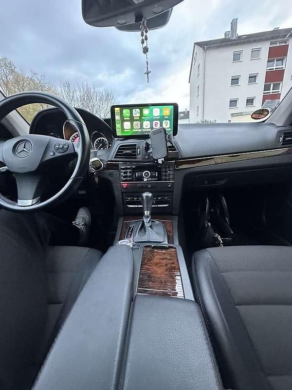 Gebraucht Mercedes E200 Avantgarde 184 PS (135 kW) 2011 Coupé