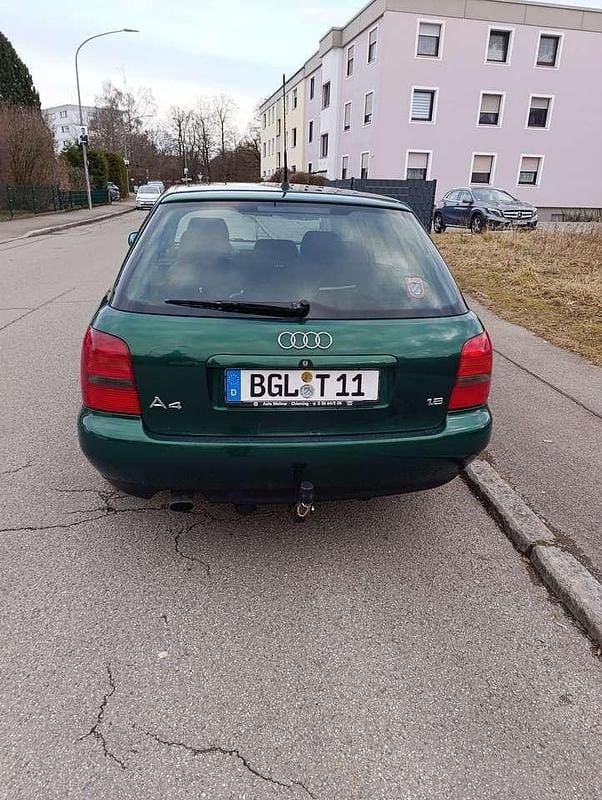 Gebraucht Audi A4 125 PS (91 kW) 1998 Grün Kombi