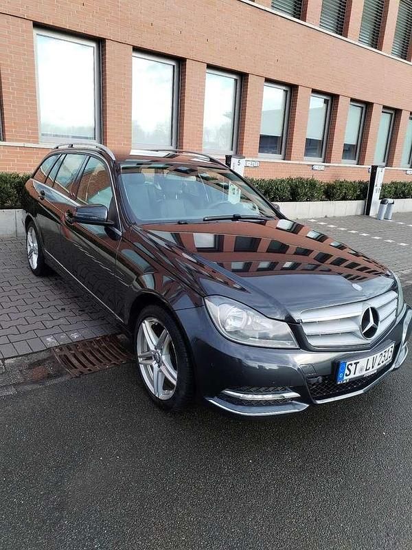 Gebraucht Mercedes 200 Avantgarde 184 PS (135 kW) 2013 Schwarz