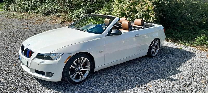 Weiß Gebraucht 2007 BMW 335 Cabriolet M Performance Cabrio | 14.499 € (Superpreis) - Bild 1/4