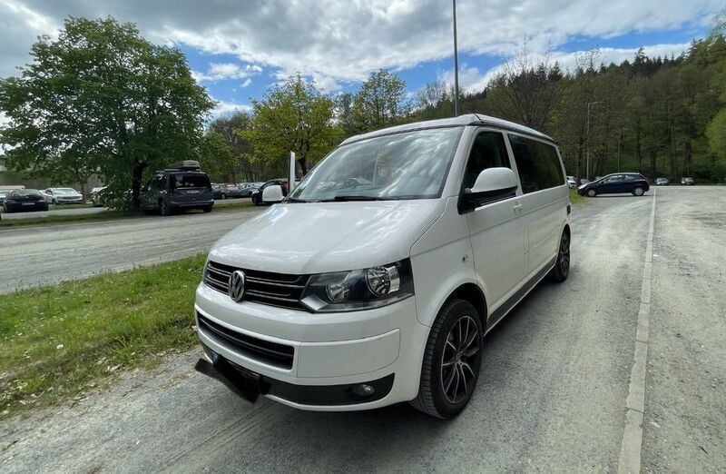Weiß Gebraucht 2015 VW T5 California Van | 29.999 € - Bild 1/4