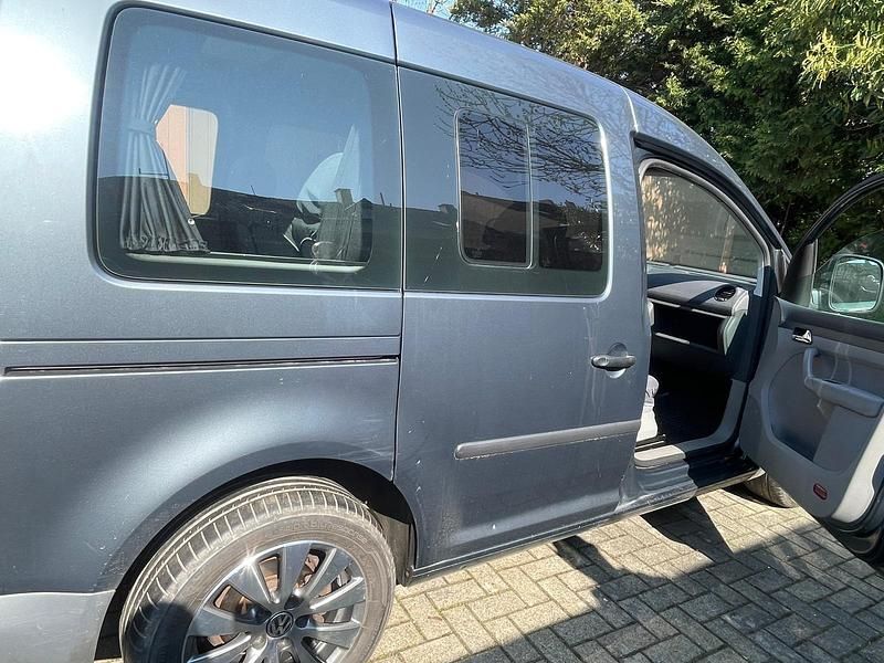 Gebraucht VW Caddy Life 109 PS (80 kW) 2009 Grau Van / Kleinbus