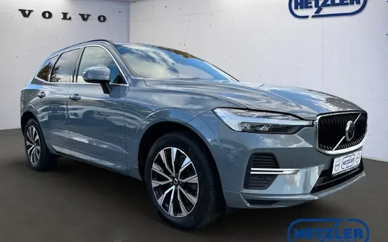 Używany Volvo XC60 Core 197 KM (144 kW) 2023 Szary SUV