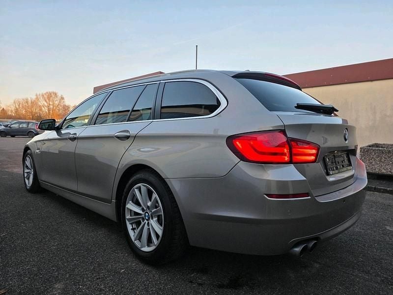 Gebraucht BMW 525 204 PS (150 kW) 2011 Violet Kombi