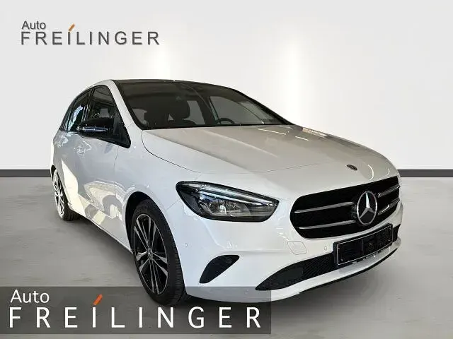 Gebraucht Mercedes B200 Progressive 163 PS (119 kW) 2019 Weiß Kleinwagen