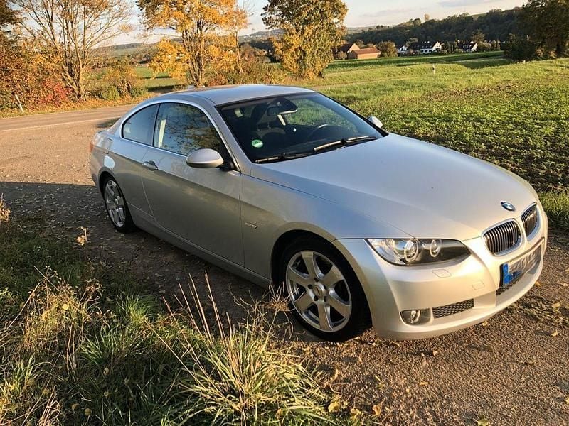 Grau Gebraucht 2007 BMW 325 Coupé | 13.500 € (Teuer) - Bild 1/4