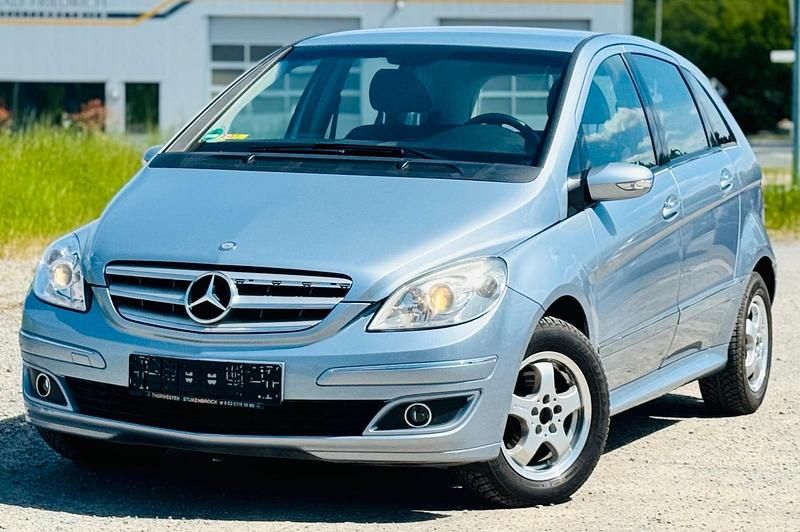 Blau Gebraucht 2005 Mercedes B170 Van / Kleinbus | 1.199 € (Superpreis) - Bild 1/4