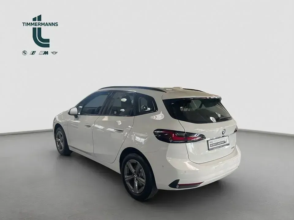 Gebraucht BMW 220 Active Tourer 170 PS (125 kW) 2025 Weiß Van / Kleinbus