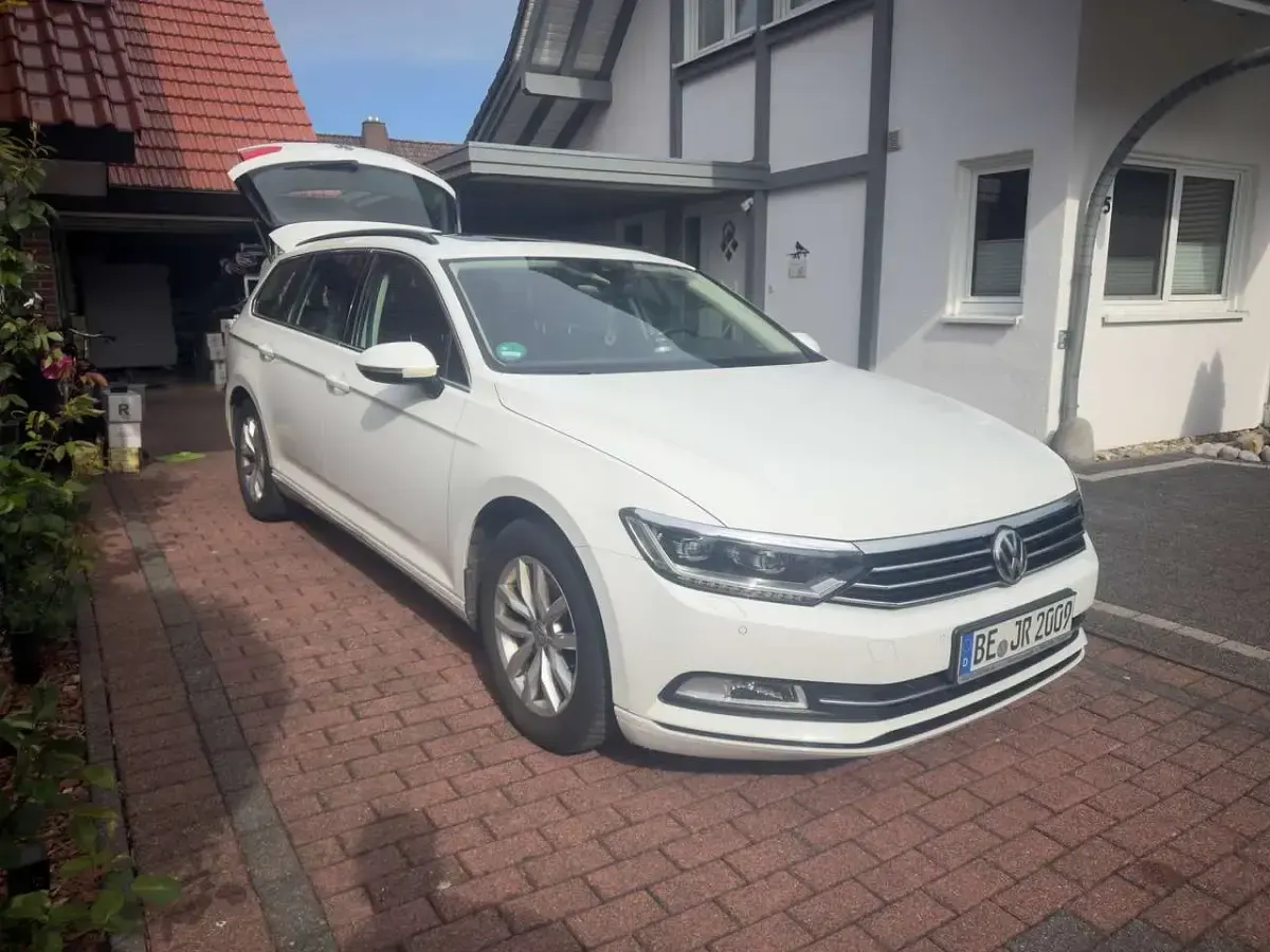 Second-hand VW Passat Comfortline 150 CP (110 kW) 2018 Alb Break