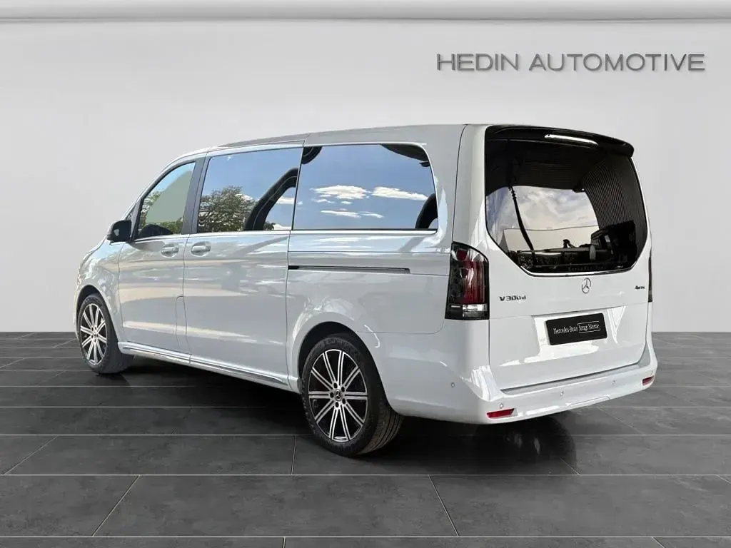 Gebraucht Mercedes V300 Exclusive 237 PS (174 kW) 2025 Weiß Van / Kleinbus