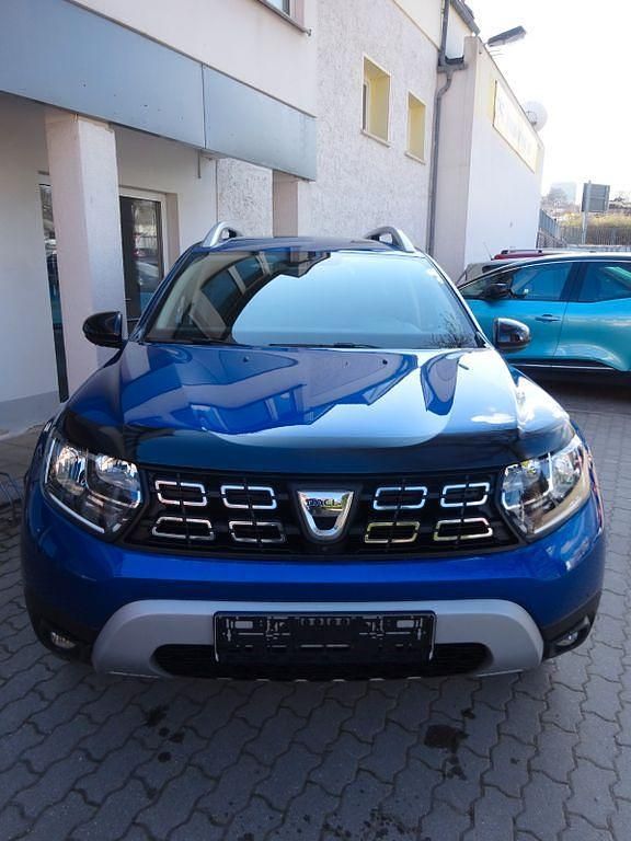 Używany Dacia Duster Celebration 150 KM (110 kW) 2020 Niebieski SUV