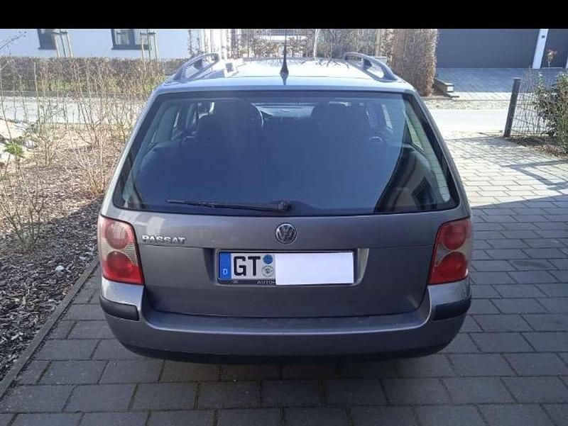 Gebraucht VW Passat 102 PS (75 kW) 2002 Grau Kombi