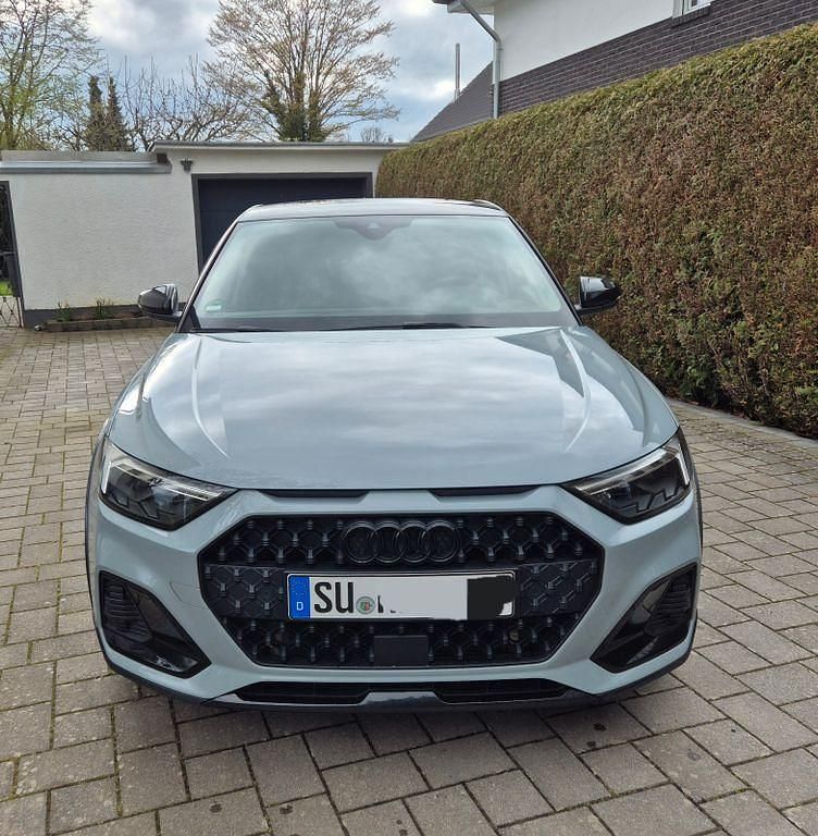 Gebraucht Audi A1 Ambiente 116 PS (85 kW) 2020 Grau SUV