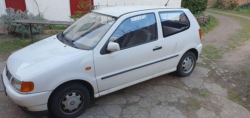 Gebraucht VW Polo Basis 60 PS (44 kW) 1997 Weiß Kleinwagen