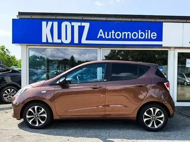 Gebraucht Hyundai i10 YES! 87 PS (63 kW) 2020 Braun Kleinwagen