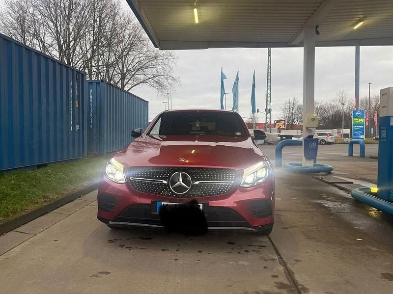 Gebraucht Mercedes GLC350 AMG line 258 PS (189 kW) 2017 Rot Coupé