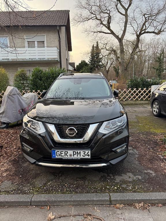 Grün Gebraucht 2018 Nissan X-Trail Tekna SUV | 22.200 € (Fairer Preis) - Bild 1/4