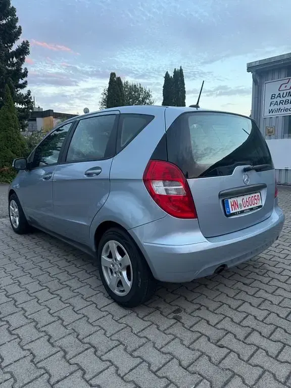 Gebraucht Mercedes A160 95 PS (69 kW) 2009 Blau Limousine