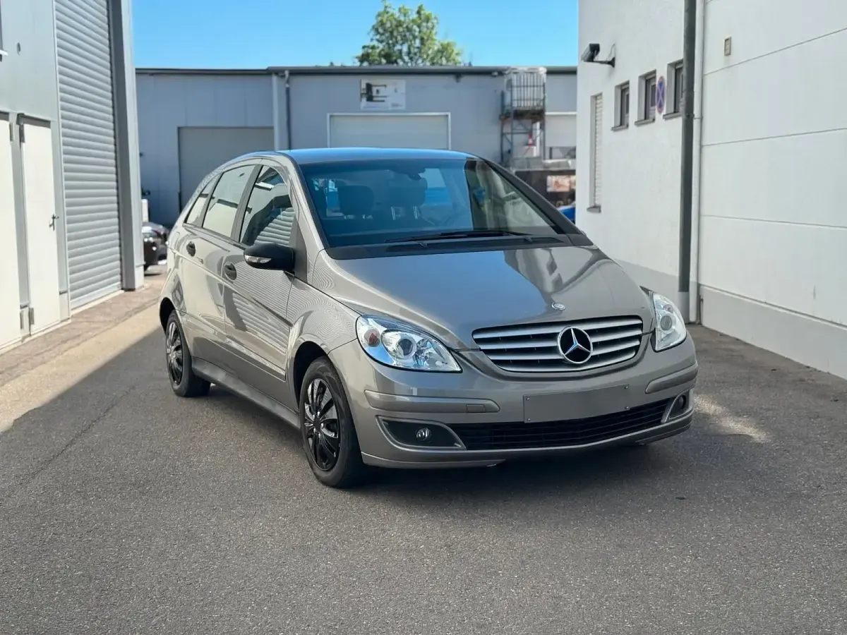 Gebraucht Mercedes B170 116 PS (85 kW) 2008 Grau Van / Kleinbus
