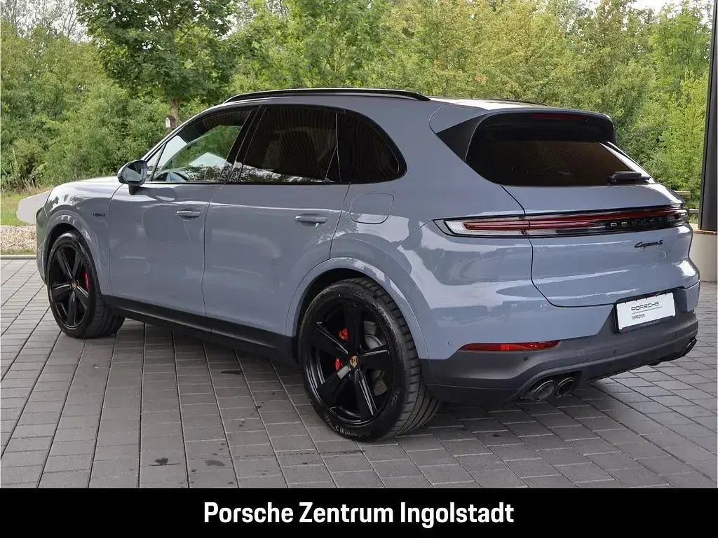 Gebraucht Porsche Cayenne S E-Hybrid 519 PS (381 kW) 2025 Grau SUV