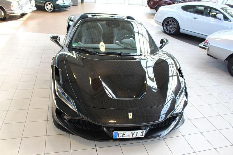 Gebraucht Ferrari F8 721 PS (530 kW) 2022 Schwarz Cabrio