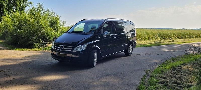 Schwarz Gebraucht 2012 Mercedes Viano Van / Kleinbus | 25.450 € - Bild 1/4
