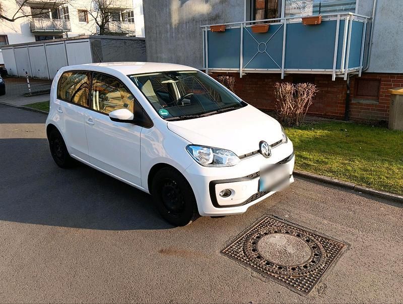 Second-hand VW up! 60 CP (44 kW) 2019 Alb Hatchback