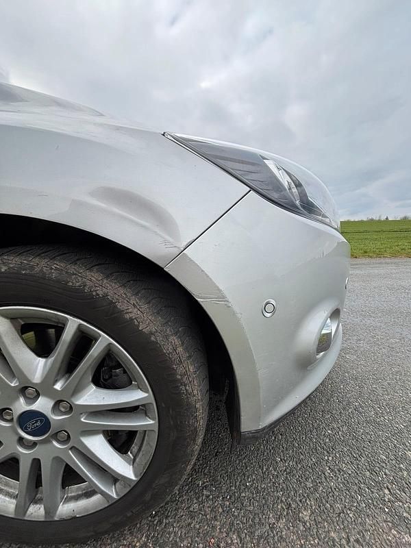 Gebraucht Ford Focus 150 PS (110 kW) 2012 Grau Kleinwagen