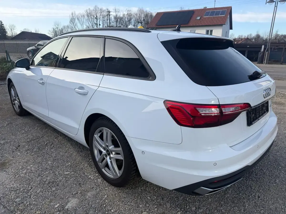 Usata Audi A4 Basis 204 CV (150 kW) 2022 Bianco Station wagon
