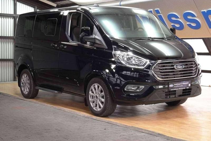Agate black metallic Gebraucht 2023 Ford Tourneo Kombi | 39.775 € (Fairer Preis) - Bild 1/4