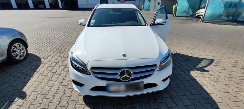 Gebraucht Mercedes C220 194 PS (142 kW) 2020 Weiß Kombi