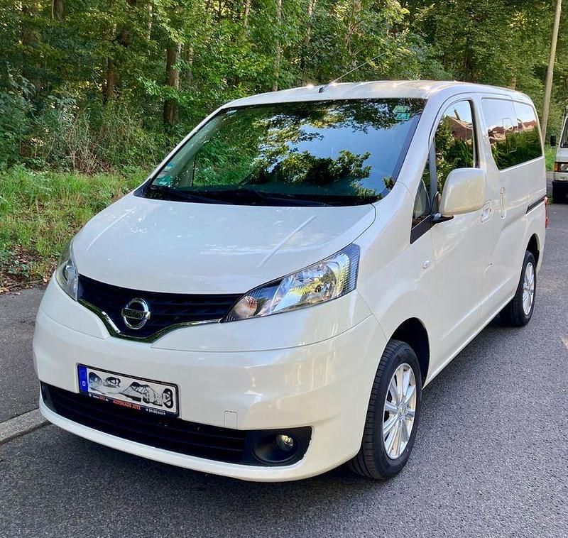 Weiß Gebraucht 2018 Nissan Evalia Tekna Van / Kleinbus | 14.900 € (Fairer Preis) - Bild 1/4