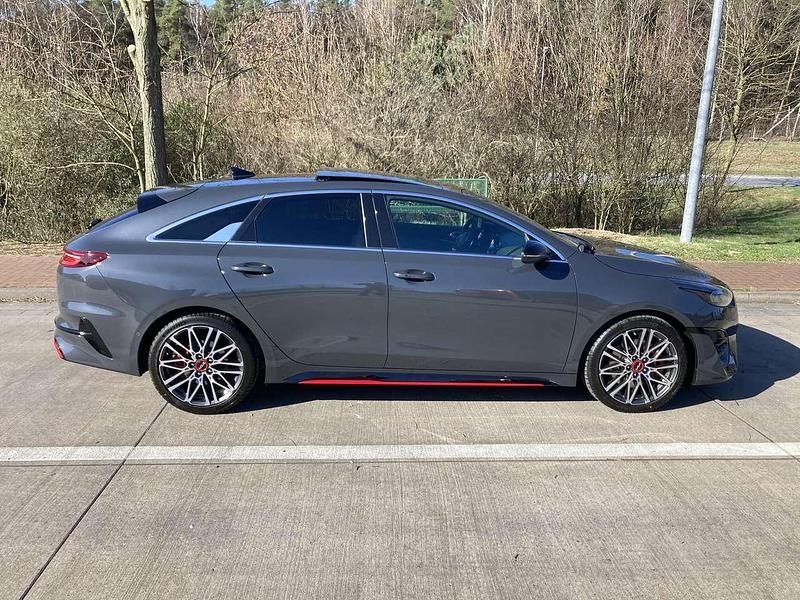 Gebraucht Kia ProCeed GT 204 PS (150 kW) 2023 Grau Kombi
