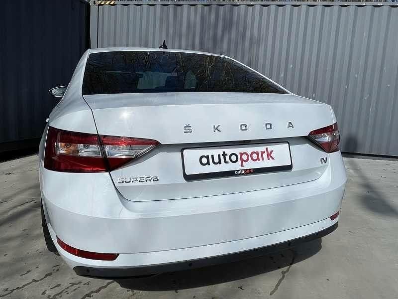 Gebraucht Skoda Superb Ambition 218 PS (160 kW) 2021 Weiß Limousine