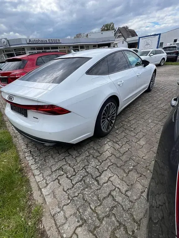 Gebraucht Audi A7 Sportback Sport 252 PS (185 kW) 2020 Weiß Kleinwagen