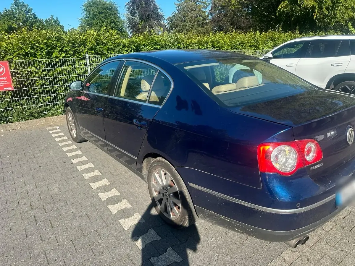 Gebraucht VW Passat 150 PS (110 kW) 2005 Blau Limousine