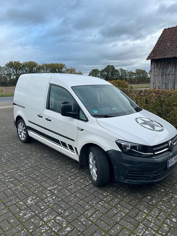 Weiß Gebraucht 2016 VW Caddy Van / Kleinbus | 9.950 € (Guter Preis) - Bild 1/4
