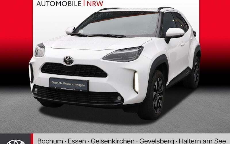 Weiß Gebraucht 2024 Toyota Yaris Cross Style SUV | 26.449 € - Bild 1/4