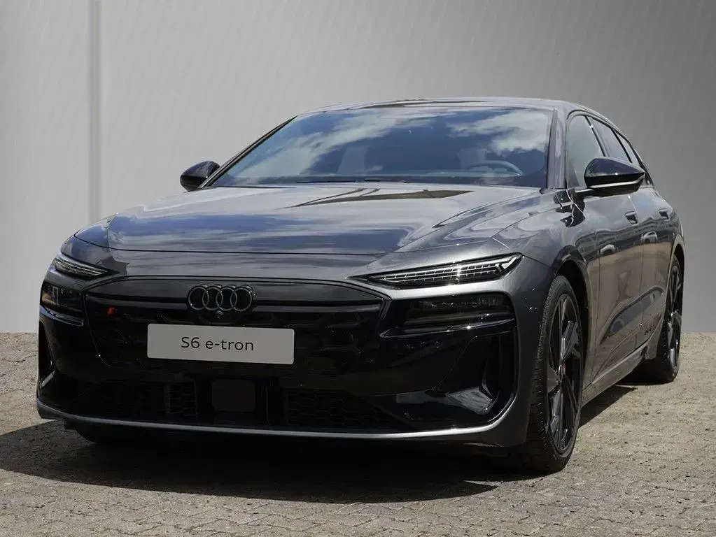 Neu Audi S6 e-tron Sport 369 kW (503 PS) 2026 Grau Kombi