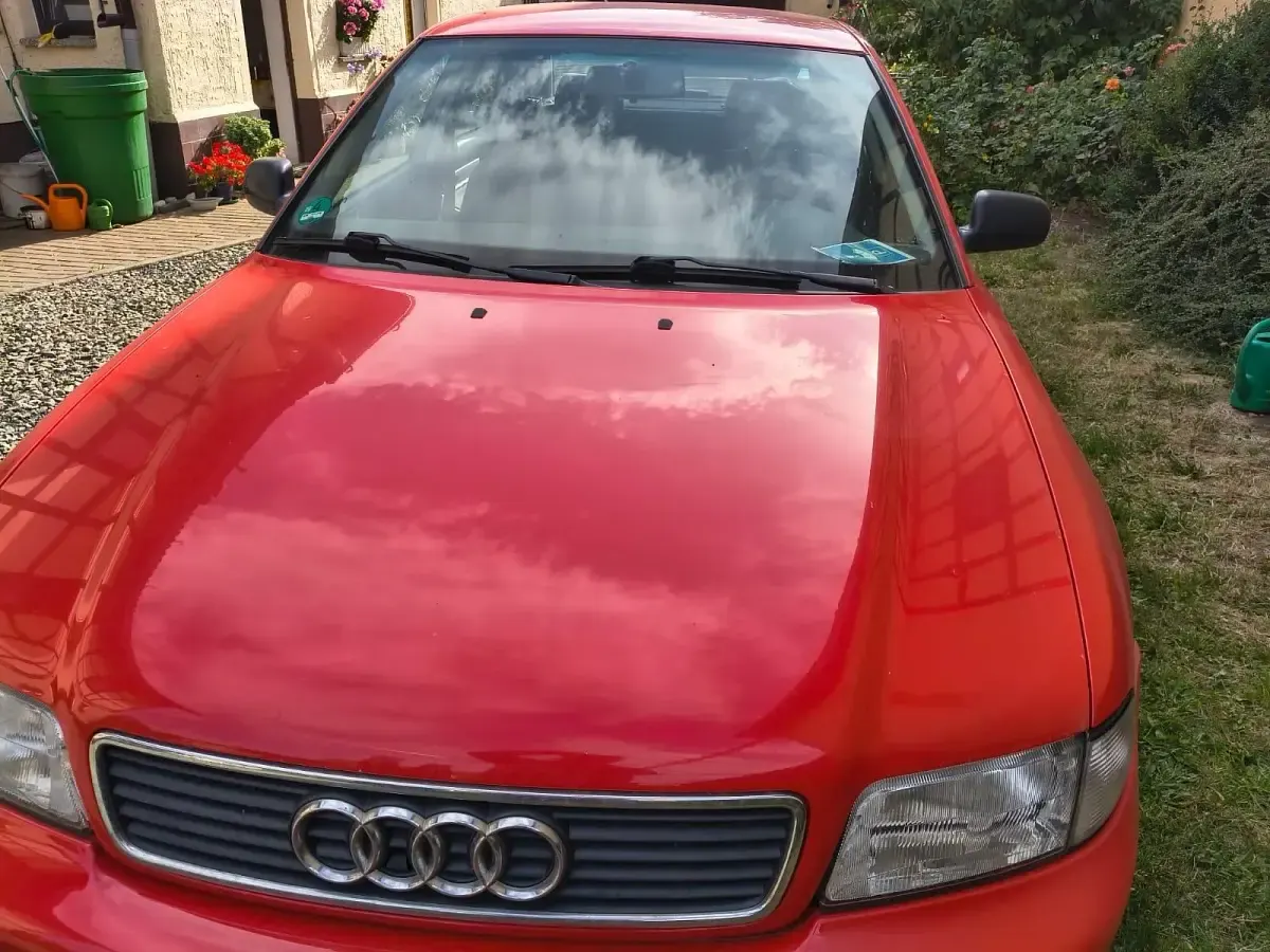 Gebraucht Audi A4 125 PS (91 kW) 1996 Rot Limousine